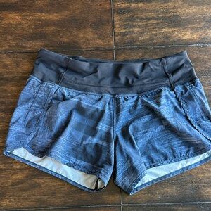 Lululemon bluish charcoal speed up Shorts with Black Waistband